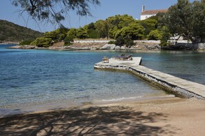 On the beach - Treasure Island - Nine Bedroom Villa, Sleeps 20 (Karystos)