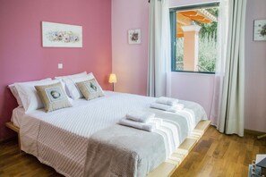 7 chambres, fer et planche à repasser, Wi-Fi, literie fournie