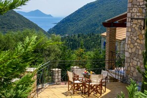 Outdoor dining - Canary Villa - Two Bedroom Villa, Sleeps 4 (Platrithias)