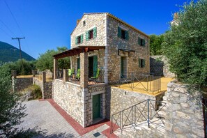 Exterior - Mint Villa - Two Bedroom Villa, Sleeps 4 (Platrithias)