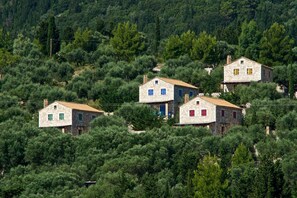 Exterior - Mint Villa - Two Bedroom Villa, Sleeps 4 (Platrithias)