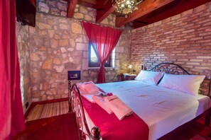 2 bedrooms, iron/ironing board, WiFi, bed sheets - Crimson Villa - Two Bedroom Villa, Sleeps 4 (Platrithias)