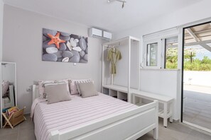 3 habitaciones, tabla de planchar con plancha, wifi y ropa de cama 