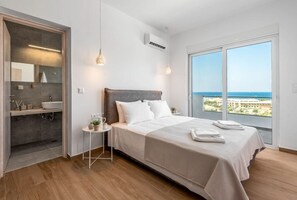 4 bedrooms, iron/ironing board, free internet, bed sheets