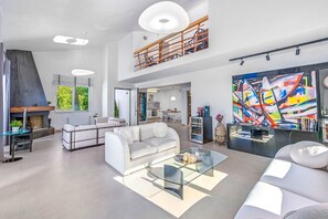 Takka, pöytätennispöytä