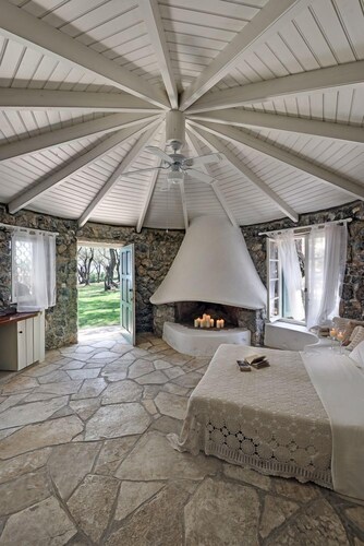 Chapel View - One Bedroom Villa, Sleeps 2