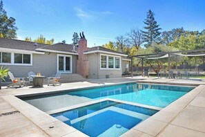 A swimming pool with a patio area, a fire pit, and outdoor furniture. - Sonoma Country Club Wine Country w/ pool (Sonoma)