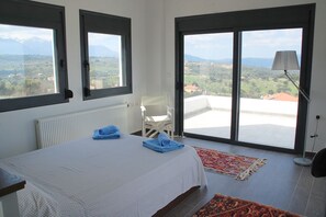 4 makuuhuonetta, silitysrauta/-lauta, Wi-Fi, vuodevaatteet