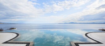 Villa Bouratika - Seven Bedroom Villa, Sleeps 14