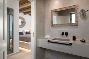 Hårføner og håndklær