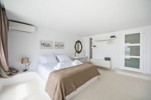 1 chambre, fer et planche à repasser, accès Internet, draps fournis