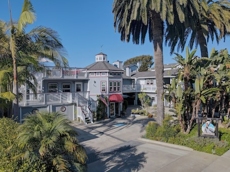Exterior. Pelican Cove Inn