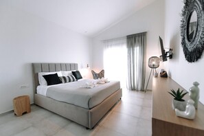 3 habitaciones, tabla de planchar con plancha, internet y ropa de cama 