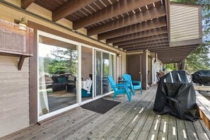 Terrace/patio - Whitefish Lake Condo, 14BD, hillside! (White)