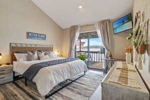 1 bedroom, desk, free WiFi, bed sheets