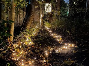 Property grounds - Shabby Chic Mansion in Manchester with parking (Whalley Range)