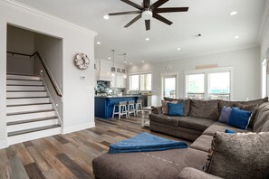 Smart TV, DVD player