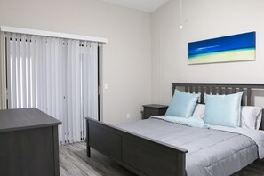 3 chambres, bureau, accès au Wi-Fi (inclus), literie fournie