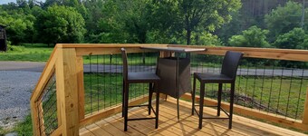 Private/Between PF & Knox/DOG friendly/creek/large yard