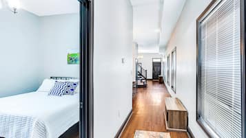 3 bedrooms, iron/ironing board, travel crib, free WiFi