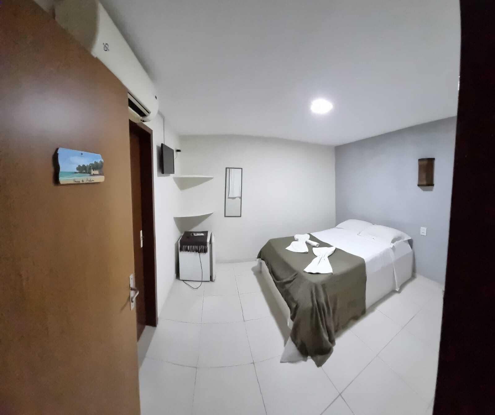 Kamar Twin Standar | Brankas dan didekorasi berbeda-beda