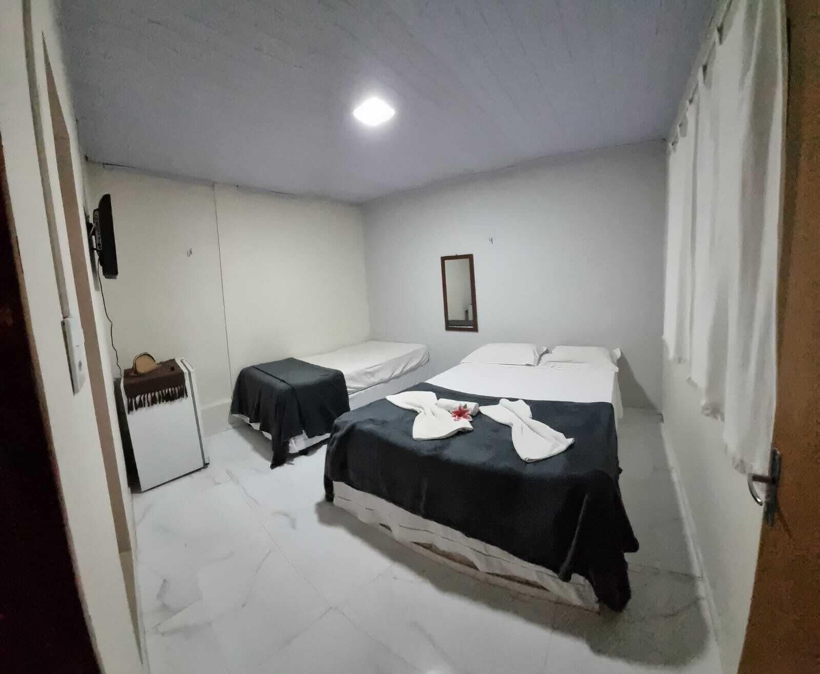 Kamar Triple Standar | Brankas dan didekorasi berbeda-beda