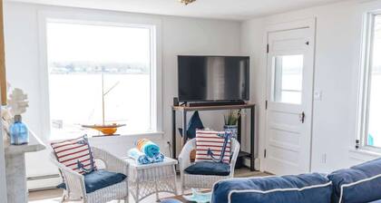 STAY on the Water at Sails Up Sea Cottage