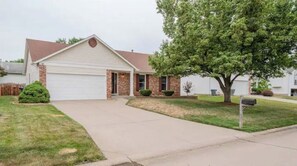 Exterior - Private St Peters Home Patio Pool Table (St. Peters)