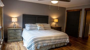 3 slaapkamers, een bureau, een strijkplank/strijkijzer, gratis wifi