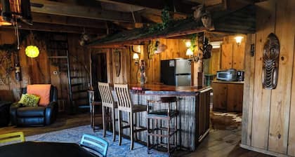 Tiki Cabin @ Yellow Rose Canyon