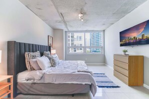 2 soverom, strykejern/-brett, wi-fi og sengetøy