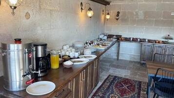 Ilmainen päivittäinen buffetaamiainen