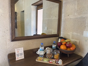 Individually decorated, iron/ironing board, free WiFi, bed sheets - Virtus Cappadocia Hotel (Nevsehir)
