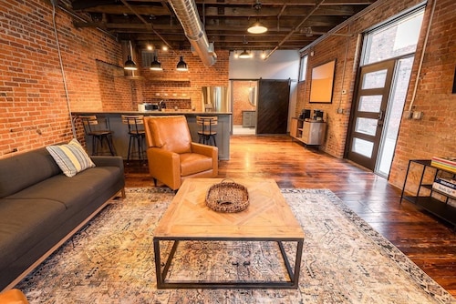 Newly renovated studio apartment in downtown Ruston, La!