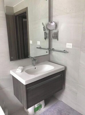 Shower - Beautiful beachfront apartment. (Punta Cana)