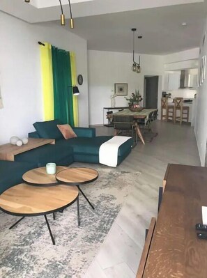 Dining - Beautiful beachfront apartment. (Punta Cana)