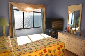 Room - Royal Garden Resort by Sea Breeze Realty (Murrells Inlet)