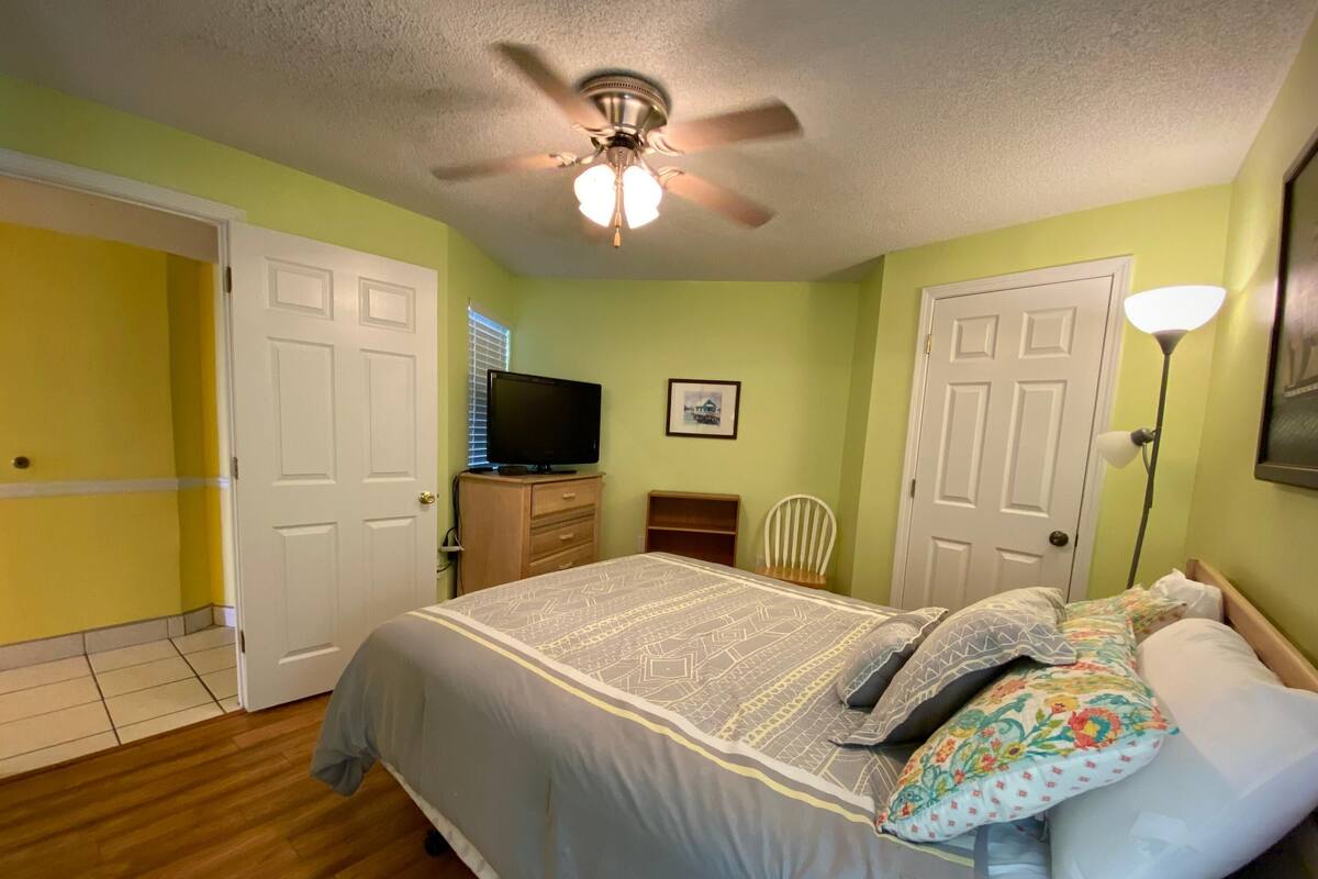Apartment, 2 Schlafzimmer | Individuell dekoriert, individuell eingerichtet