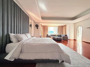 Iron/ironing board, free WiFi, bed sheets - Penthouse de lujo con piscina privada en Poblado. (Medellín)