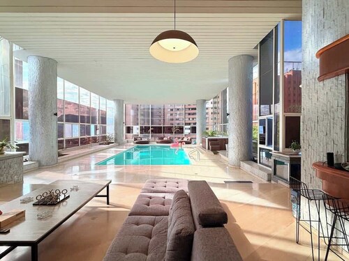 Penthouse de lujo con piscina privada en Poblado.