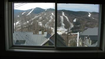 Rumah (Coolidge Falls 18B, Lincoln) | Eksterior