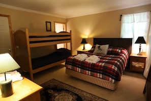 House (Forest Ridge 8C,  Lincoln) | Exterior - Forest Ridge 8C, Lincoln (Lincoln)