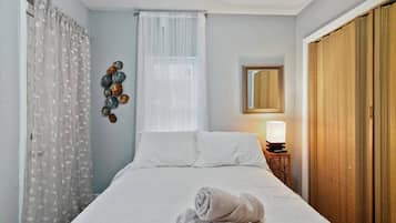 2 bedrooms, iron/ironing board, travel crib, free WiFi