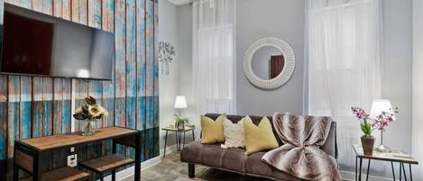 Smart-TV, Netflix, Hulu og strømmetjenester