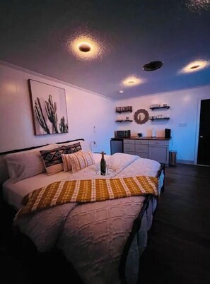 1 bedroom, iron/ironing board, free WiFi, bed sheets