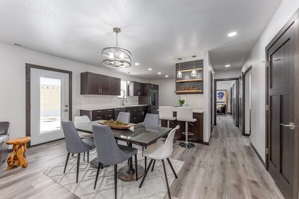 تناول الطعام