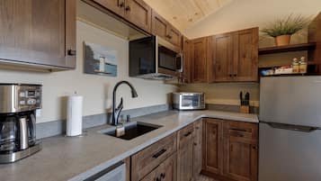 Fridge, microwave, dishwasher, coffee/tea maker