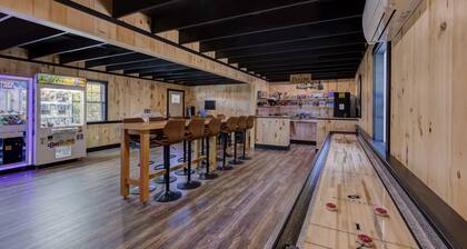Studio Suite #9 at The Lodge | Minutes from Sunapee Harbor & Mount Sunapee