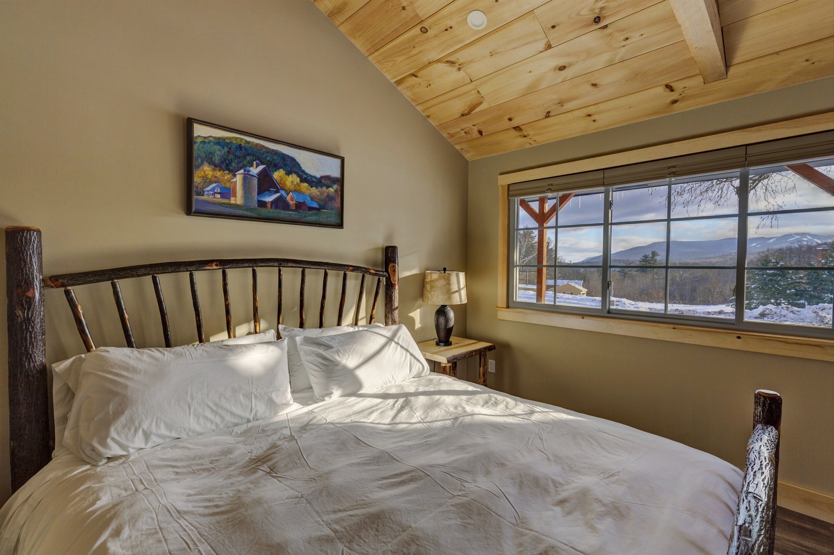 Een strijkplank/strijkijzer, gratis wifi, beddengoed