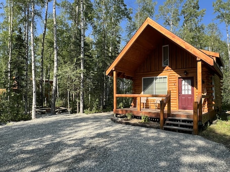 Exterior. Moose Landing Cabin A85 just minutes from Main St in Wasilla